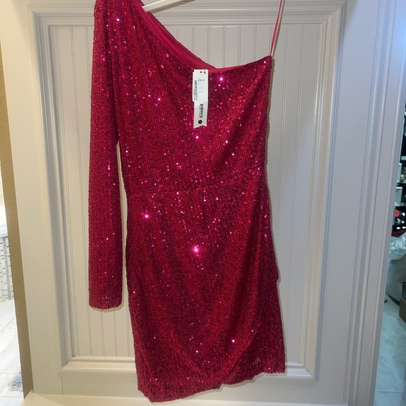 Sequined mini Cocktail Party Dress! - Picture 5 of 5